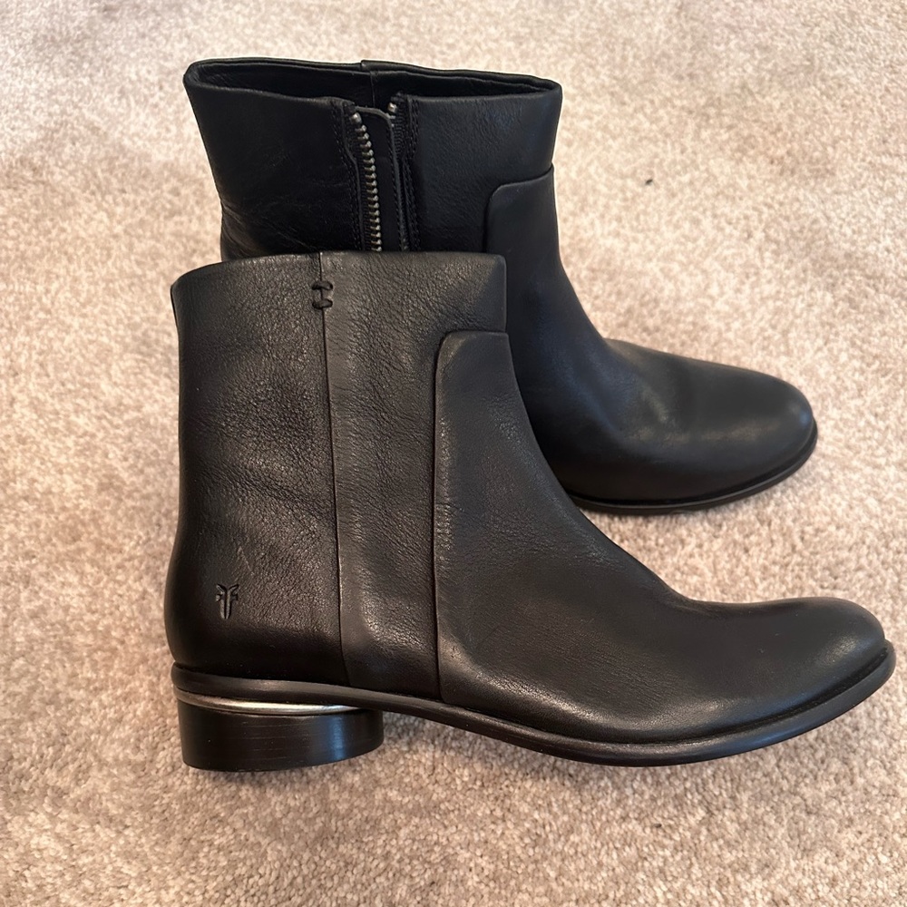 Frye Charlie Seam Bootie